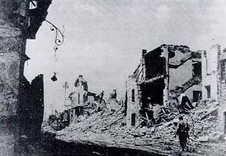 Patrol moving through Cisterna.